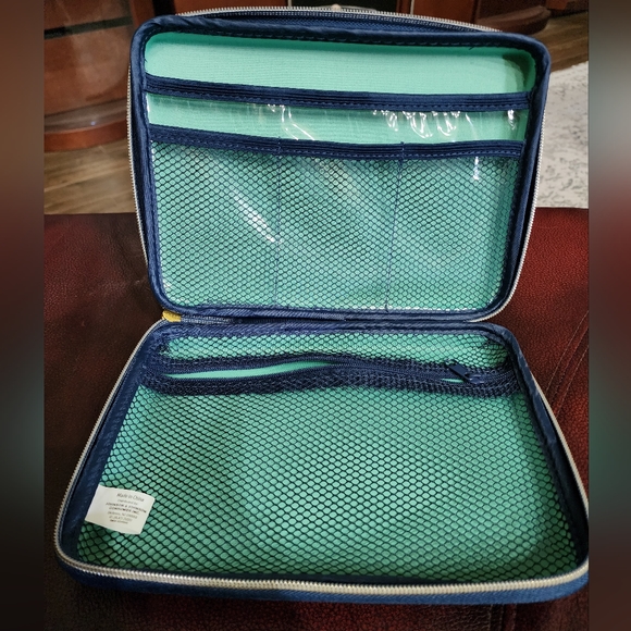 First Aid Kit with box of 50 Face Masks - Picture 4 of 10